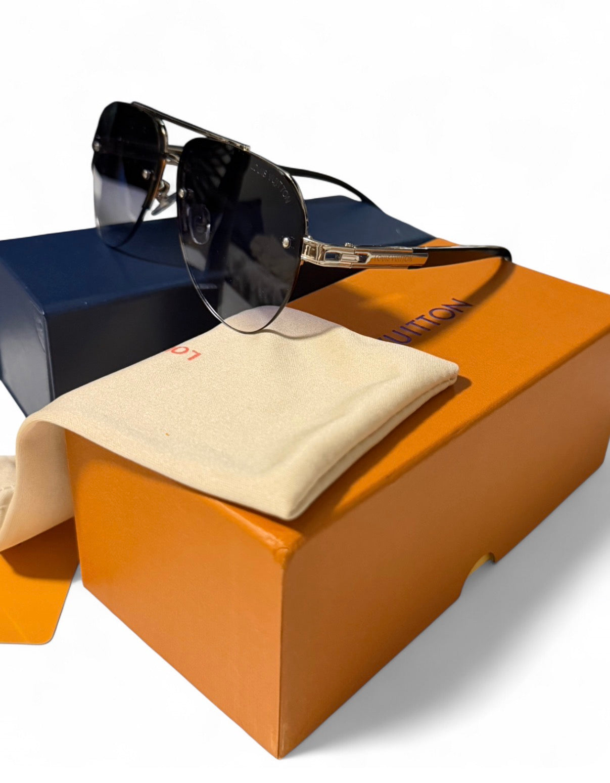 LV ASH Model Sunglasses