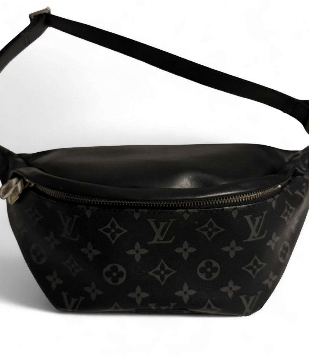 Louis Vuitton Discovery Bumbag PM – Monogram Eclipse (Black/Gray)