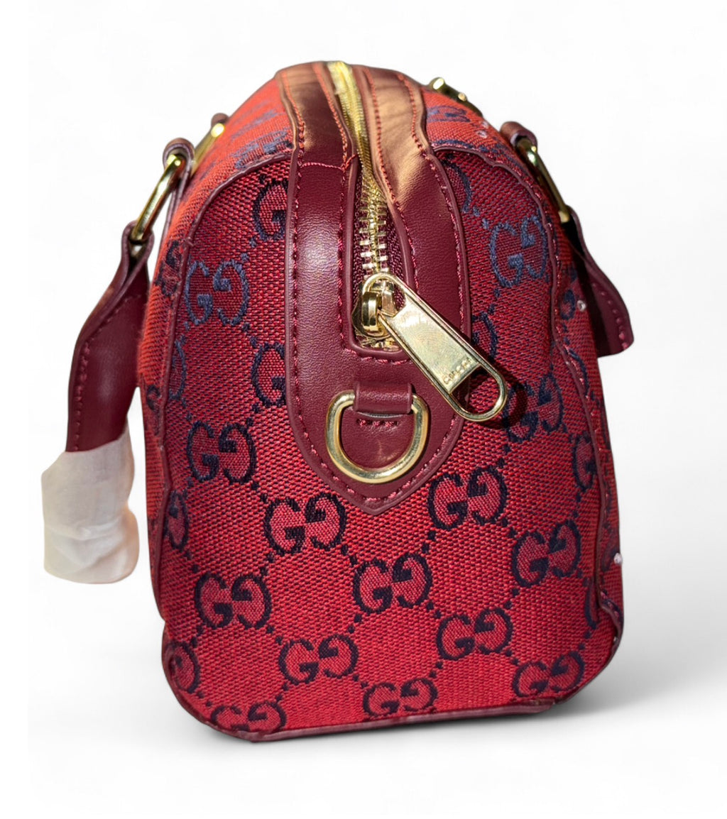 Gucci Black Luxury-Style Handbag New with strap