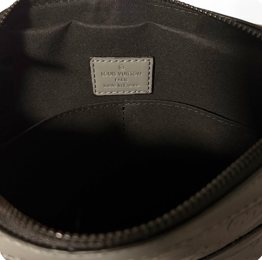LV Dúo Messenger Bag