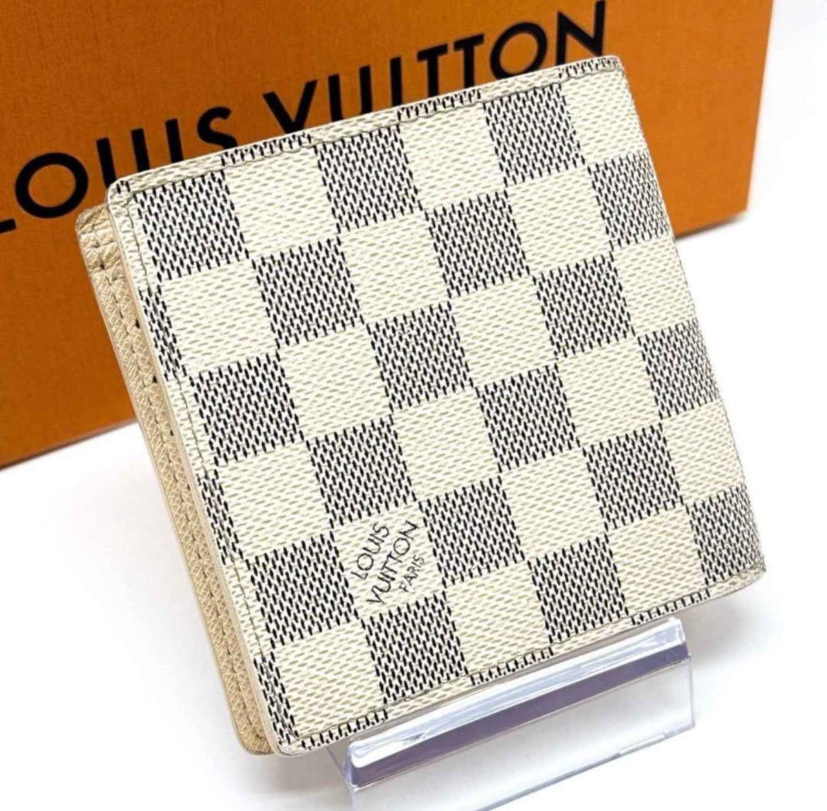Manogram  Luxury Wallet