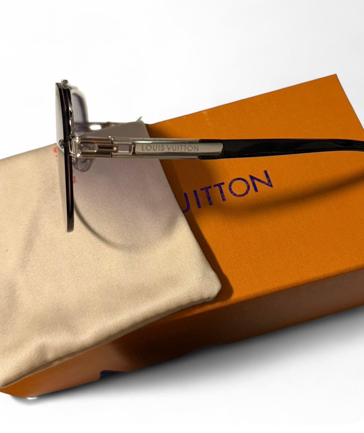 LV ASH Model Sunglasses