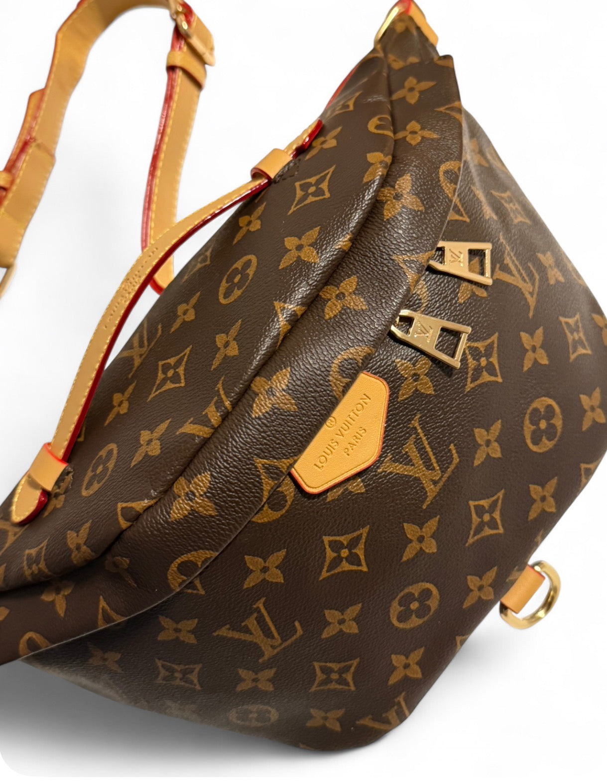 LV Bumbag in Monogram canvas