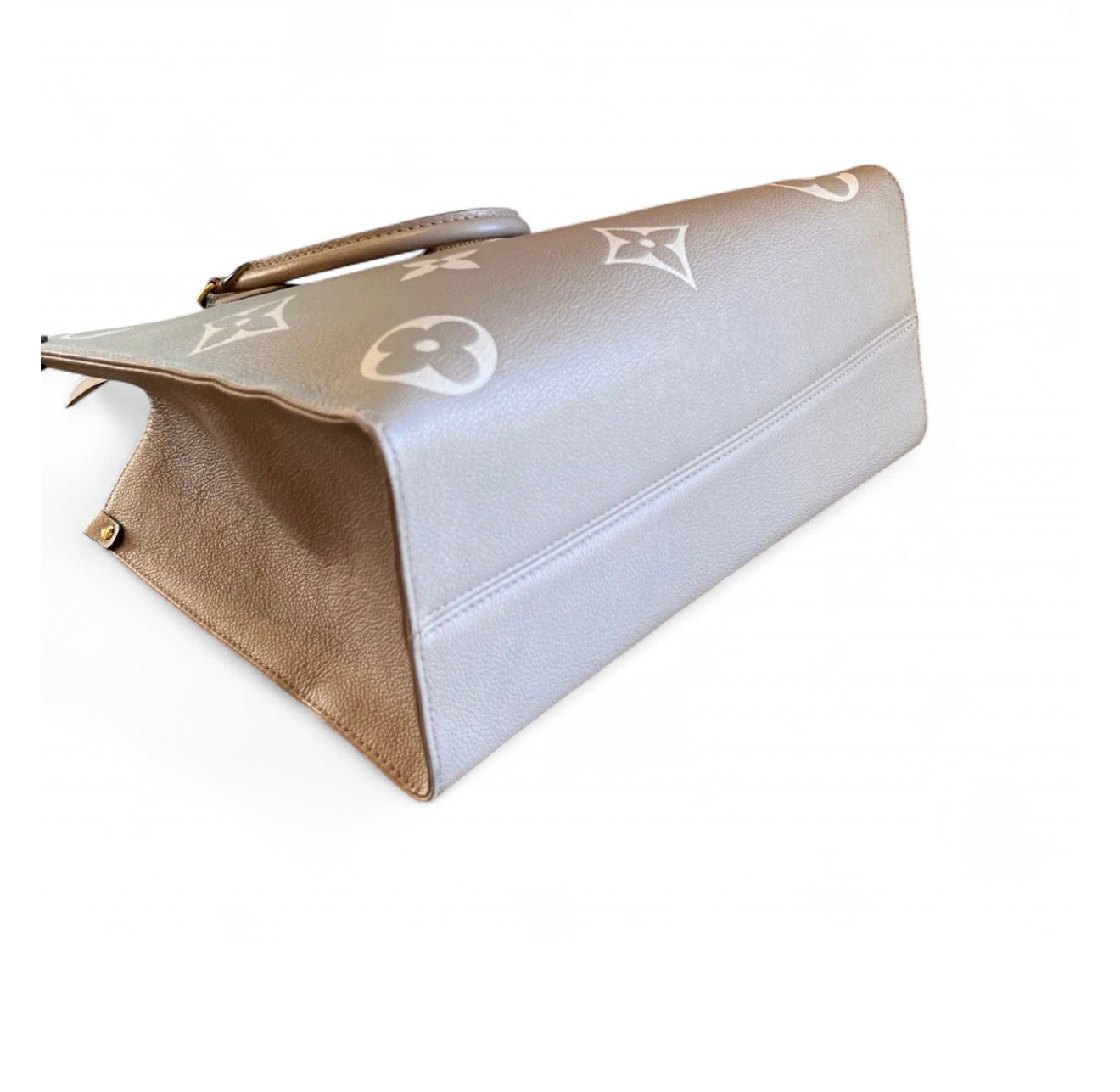 LV OntheGo PM bag