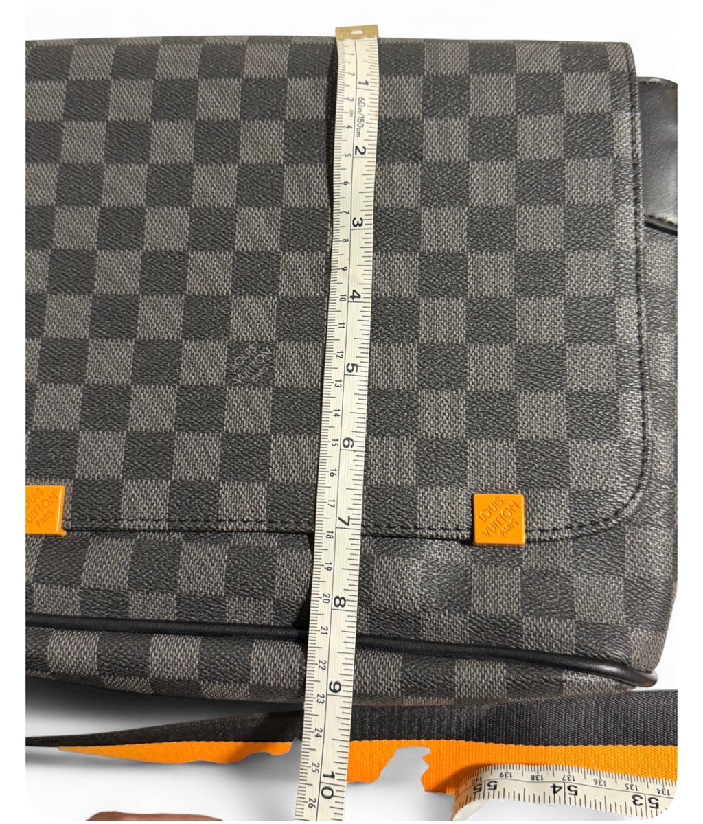 Louis Vuitton District PM-Damier Graphite